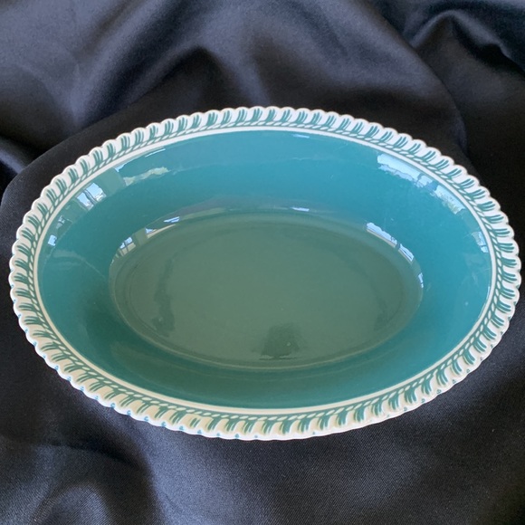 Harker Ware Pottery Serving Bowl - Picture 3 of 6